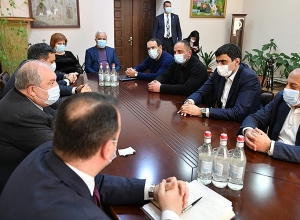 Я приехал своими глазами увидеть то, о чем слышу: президент встретился в Горисе с главами ряда общин