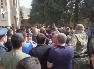 Փաշինյանը Սյունիքի մարզում է․ իրավիճակը թեժ է․ ՈՒՂԻՂ