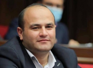 Депутат от фракции «Мой шаг» Нарек Мкртчян подал заявление об отставке