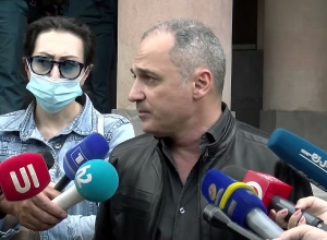 «Прямо сейчас незаконно арестовывают Мхитара Закаряна»