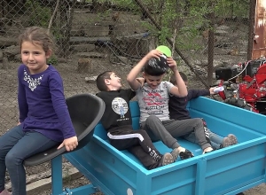 Жители Кагнута, Нор Анда получили 25 единиц сельхозтехники, более 1000 саженцев