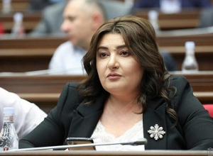 Առաջին նախագահին խորհուրդ եմ տալիս ոլորտի մասնագետների կարծիքներին ծանոթանալ․ Իվետա Տոնոյանը՝ Լեւոն Տեր-Պետրոսյանի հայտարարության մասին