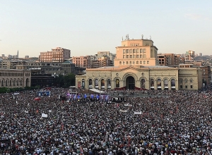 Դեմոկրատիայի առաջին նահանջը թավշյա հեղափոխությունից հետո. Freedom house-ի զեկույցը