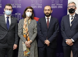 Արարատ Միրզոյանն աշխատանքային քննարկում է անցկացրել 2 դեսպանների և ՄԱԿ ԶԳ-ի պաշտոնյայի հետ