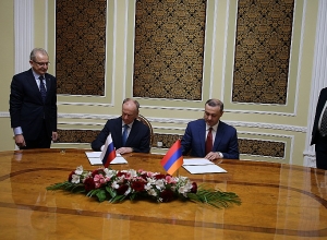 Встретились секретарь СБ РА Армен Григорян и секретарь СБ РФ Николай Патрушев