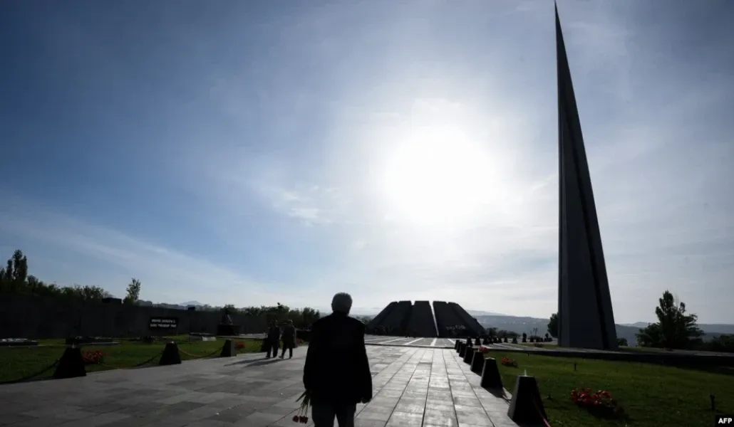 8DC9F687-45C5-4E46-B909-77D302BC6E4C_w1023_r1_s