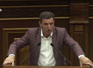 Пусть эти усмехающиеся попробуют ещё раз усмехнуться: лжецы вроде Арцруна Ованнисяна должны быть наказаны