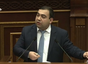 Лиц, уклонившихся от службы, арестовывают на границе: отныне они могут свободно въезжать?