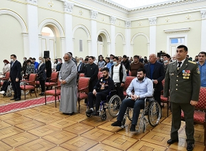 Президент Саркисян провел встречу с получившими ранения и проходящими лечение участниками войны