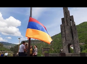 Կարին Տոնոյանը Ալավերդիում մասնակցում է Որդուս ՀԿ-ի կողմից նախաձեռնած «Հավերժության պուրակի» բացմանը