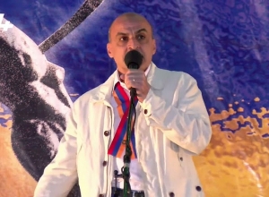 К сожалению, не хватает людей, чтобы объявить имя нашего кандидата в премьер-министры