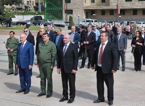 Արայիկ Հարությունյանը, Բակո Սահակյանն ու Արկադի Ղուկասյանն այցելել են Ստեփանակերտի հուշահամալիր