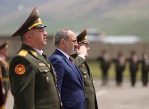 Նիկոլ Փաշինյանը ԶՈւ ԳՇ պետ Արտակ Դավթյանի հետ Գեղարքունիքում է