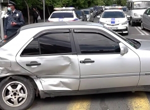 Նիկոլ Փաշինյանին ուղեկցող մեքենայի մասնակցությամբ խոշոր վթար  Կենտրոնում. ՈՒՂԻՂ