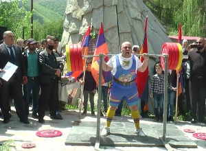 Двойной рекорд Гиннеса в память о жертвах 44-дневной войны