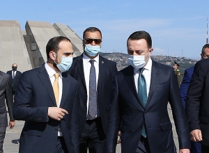 Ираклий Гарибашвили вместе с Тиграном Авиняном посетил Цицернакаберд