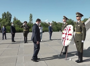 Տիգրան Ավինյանը դիմավորել է Իրակլի Ղարիբաշվիլիին  այցելություն Ծիծեռնակաբերդի հուշահամալիր