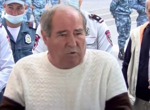 Նաիրիտ գործարանի աշխատակիցների ակցիան Կառավարության մոտ․ ՈՒՂԻՂ