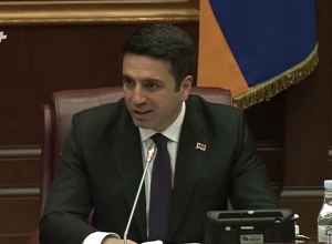 Տիկին Զոհրաբյան, տպավորություն է, որ չգիտեք ինչի համար ենք հավաքվել․ Ալեն Սիմոնյան