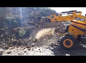 Քարաթափում Մեղրիի լեռնանցքում․ ճանապարհը երկկողմանի փակ է