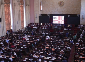 Մեկնարկել է ՀԱԿ համագումարը. Լևոն Տեր-Պետրոսյանը դեռ չի ժամանել