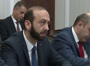 Արարատ Միրզոյանի գլխավորած պատվիրակությունը հանդիպեց Վյաչեսլավ Վոլոդինի հետ