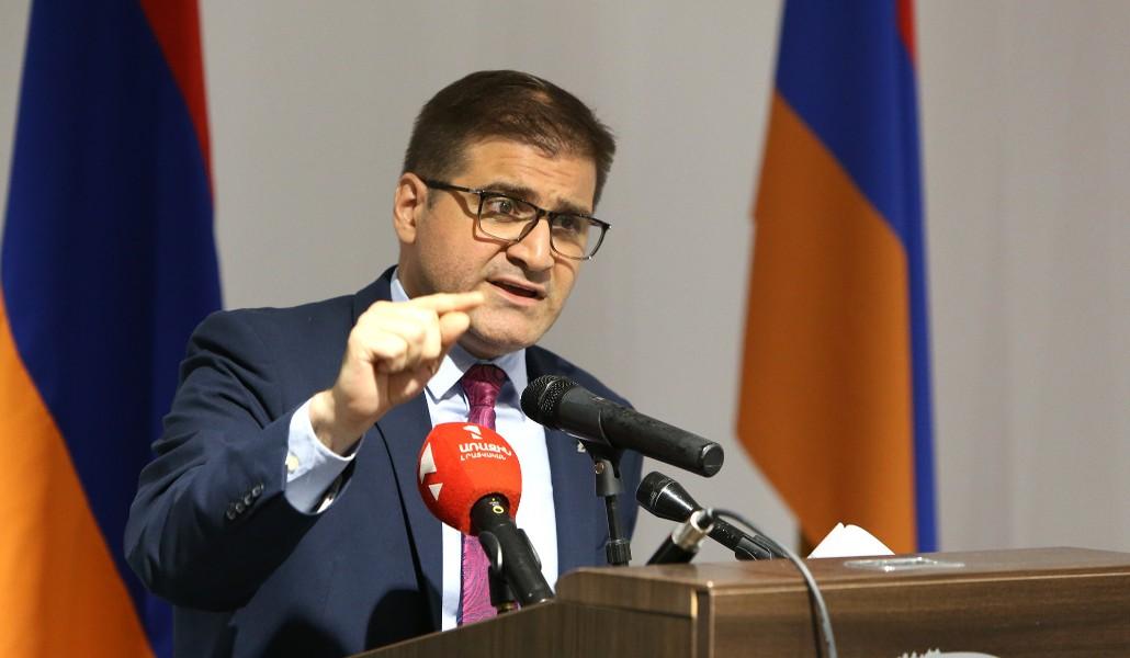 Արման Բաբաջանյան