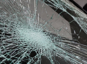 Էջմիածնում «Օպելը» մխրճվել է բեռնատարի մեջ. 2 երեխա և նրանց ծնողները հիվանդանոցում են