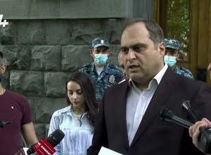 Փաշինյանի արածի համար 10-15 տարի ազատազրկում է հասնում․ Արա Զոհրաբյան