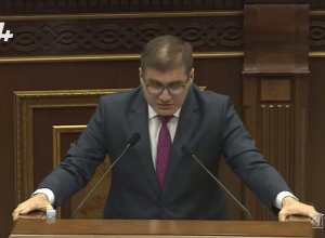 Անթույլատրելի և վտանգավոր է սեփական ճակատագրի որոշումը ուրիշին զիջելը․ Արման Բաբաջանյան