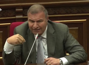 Պարոն Գալստյան, Ձեր գործառույթների մեջ չի մտնում քաղաքական ուժերին հորդորել՝ ինչ անել. Մ. Մելքումյան