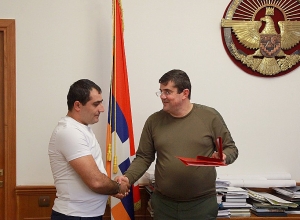 Արայիկ Հարությունյանն ընդունել է Գինեսի գրքի բազմակի ռեկորդակիր Աշոտ Խանոյանին