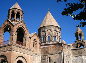 Подобное поведение властей Азербайджана предосудительно: Первопрестольный Эчмиадзин