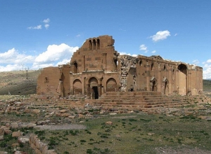 Հաստատվել են Երերույքի տաճարի և փոքր դամբարանի թաղերի ամրակայման նախագծեր