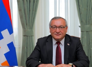 Նողկում եմ երկու ձեռքով բարևողներից և կեղծ ժպտացողներից․ Արցախի ԱԺ նախագահ