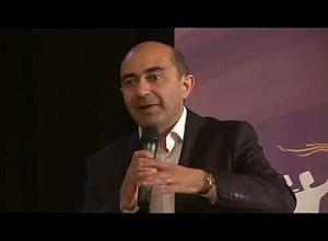 Знаете, почему они вошли на территорию Чёрного озера? Они ж не воды хотели, это – самое удобное место для прорезания коридора