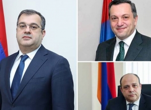 Авинян подписал решения об освобождении заместителей министра ИД