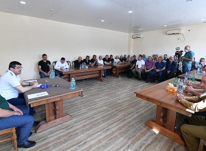 ԱՀ նախագահը Երևանում հանդիպել է Քաշաթաղի շրջանի համայնքների ղեկավարների հետ