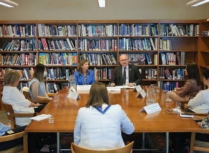 Ֆիլիպ Ռիքերը հանդիպել է քաղաքացիական հասարակության, բիզնեսի և լրատվամիջոցների կին գործիչներին
