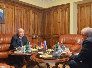 Президент Армен Саркисян посетил посольство РФ в Армении
