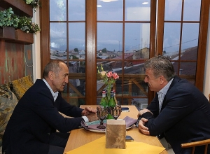 Ռոբերտ Քոչարյանը և Կարեն Կարապետյանը հանդիպել են