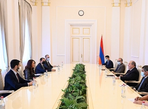 Անթույլատրելի է գերիների հարցը սակարկության առարկա դարձնելը. Արմեն Սարգսյանն ընդունել է Իտալիայի Սենատի փոխնախագահին