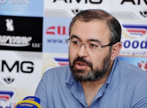 Խոչընդոտել են ՔՈ նախընտրական ցուցակի առաջին համարի մուտքը տեղամաս