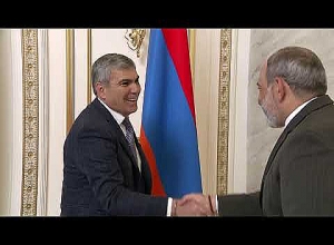 Նիկոլ Փաշինյանը հանդիպել է Արամ Սարգսյանին