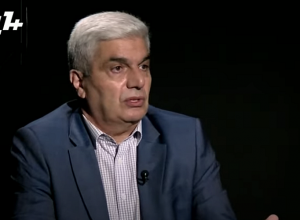 Думаю, что Никол Пашинян протягивал руку солидарности не бывшим: Степан Григорян