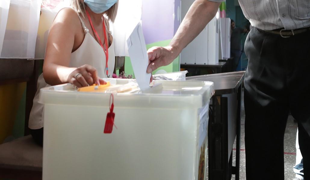 ընտրություններ տարեց