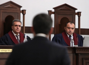 КС удалился для принятия решения