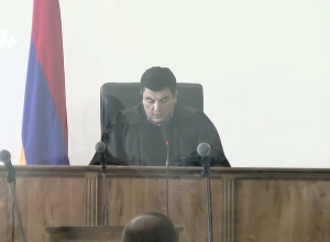 Դատարանը մերժեց միջնորդությունը․ Վ. Մանուկյանի նկատմամբ կկիրառվի երկրից չհեռանալու խափանման միջոց
