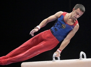 Մարմնամարզիկ Արթուր Դավթյանը Տոկիոյում ծանոթանում է մարզագույքերի հետ