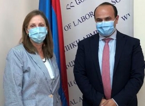 Посол США в РА говорила о перемещённых из НК